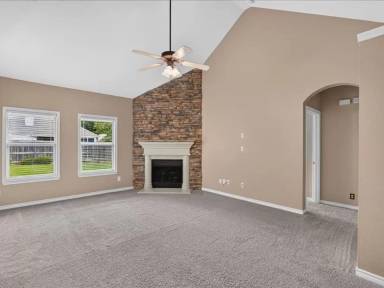 Main picture of 5912 Meadowglen Dr