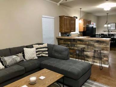Main picture of 200 Garden Dr