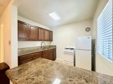 Main picture of 2505 Jefferson St