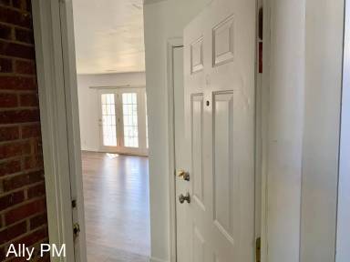 Main picture of 1217 Villa Ln