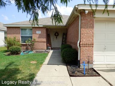 Main picture of 2005 Gardenia Dr