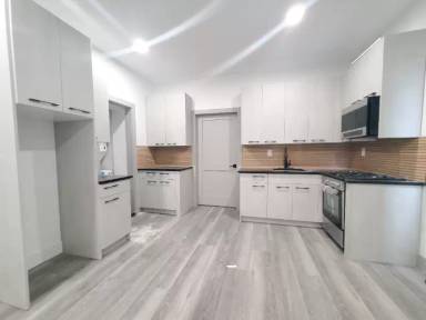 Main picture of 181 Baldwin Ave