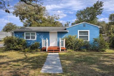Main picture of 802 E Emma St