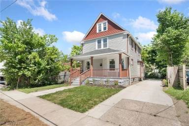 Main picture of 2013 W 99th St