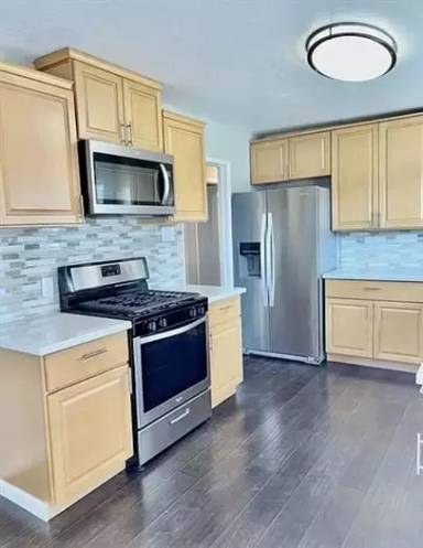 Main picture of 2738 Broadmoor Ave