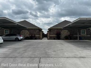 Main picture of 2712 E Eisenhower Ave