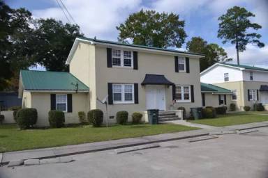 Main picture of Pleasant St Pleasant Place