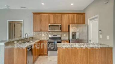 Main picture of 4010 Green Tree Ave