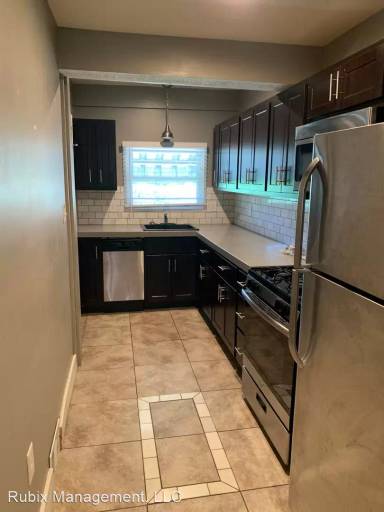 Main picture of 3323 Niagara St