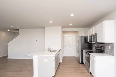 Main picture of 1030 35th Ct SE