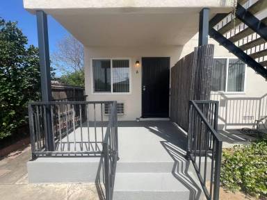 Main picture of 4869 Pine St