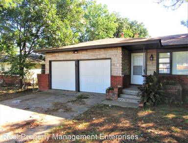 Main picture of 422 S 4th St