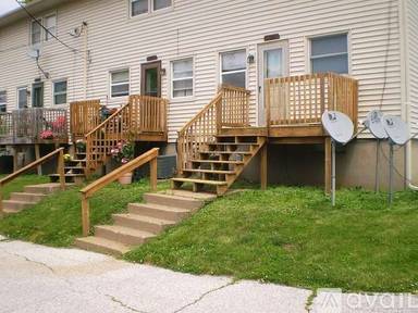 Main picture of 2336 N Linwood Ave