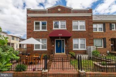 Main picture of 2121 2nd St NW