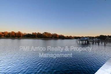 Main picture of Marina Club