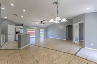 Main picture of 460 Petite Ave