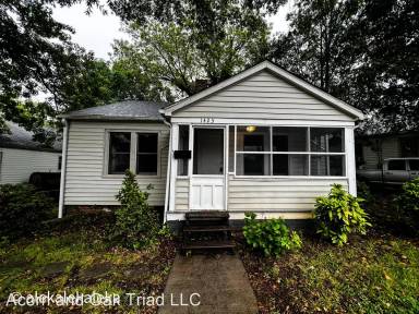 Main picture of 1423 Dellabrook Rd
