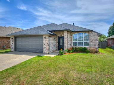 Main picture of 21862 Meadow Mist Cir