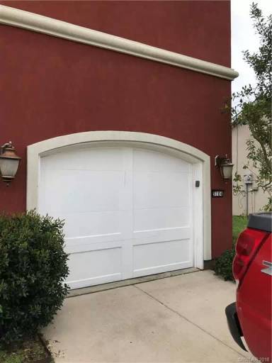 Main picture of 5104 Venecia Dr