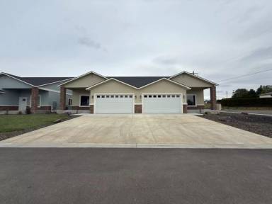 Main picture of 9001 Nafizah Way