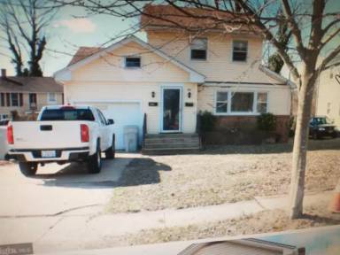 Main picture of 815 Sawyer Ave