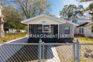 Main picture of 2076 Commonwealth Ave