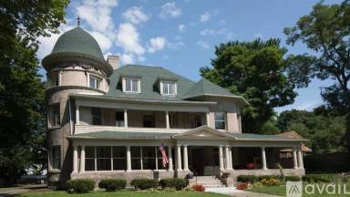 Main picture of 84 Riverside Dr