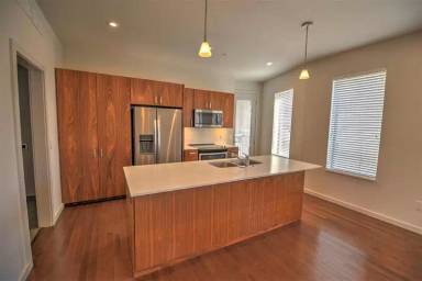 Main picture of 627 Couch Dr