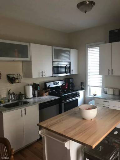 Main picture of 31 W Eagle St