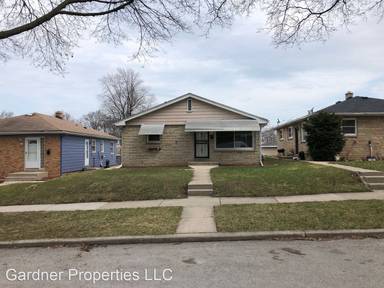 Main picture of 4524 N 72nd St