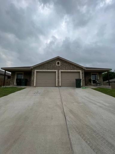 Main picture of 403 Olaf Dr