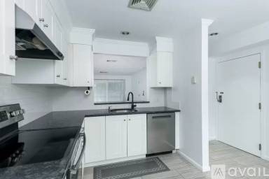 Main picture of 330 Sunderland Rd