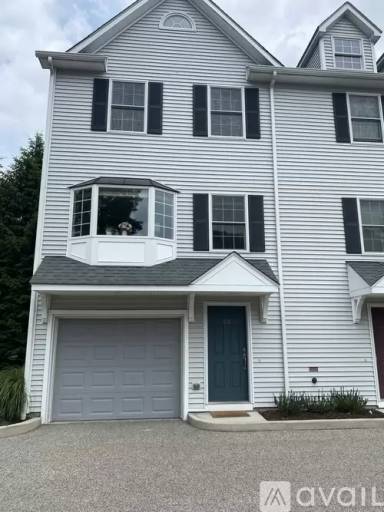 Main picture of 613 Main St