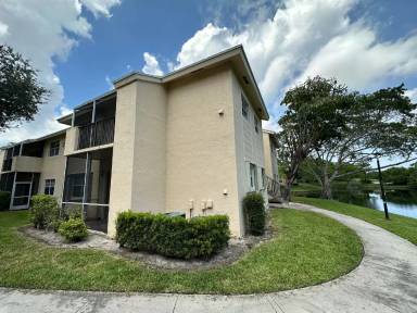 Main picture of 611 Cypress Lake Blvd