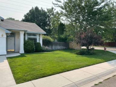 Main picture of 5274 S Staaten Ave