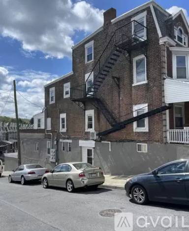 Main picture of 460 Hanover Ave