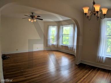 Main picture of 3047 W Logan Blvd