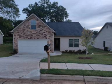 Main picture of 106 W Lexington Ave