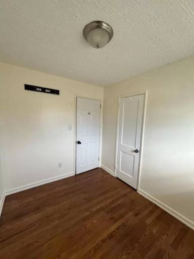 Main picture of 8030 New Riggs Rd