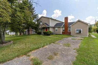 Main picture of 817 Ridgeview Dr