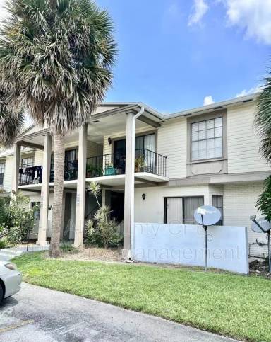 Main picture of 6065 Village Cir