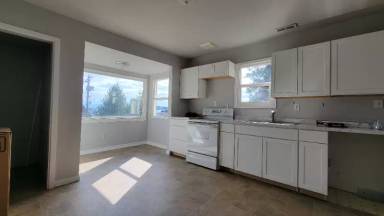Main picture of 1915 Yakima Ave