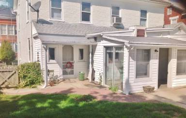 Main picture of 49 E King St