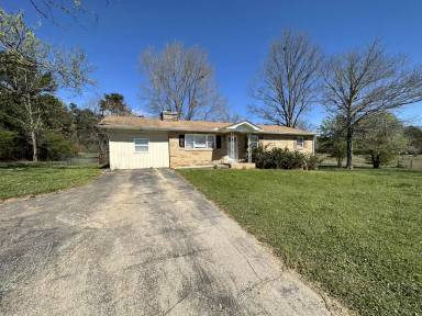 Main picture of 2229 Fairview Rd