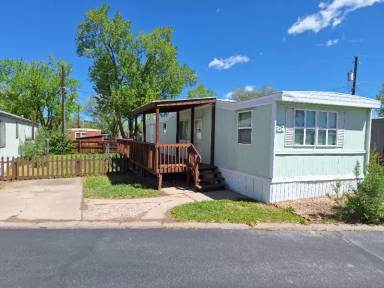 Main picture of Shangri-La Mobile Home Park