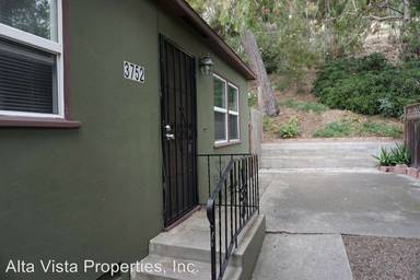 Main picture of 3750 Dove St