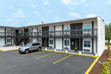 Main picture of 1305 Washington Ave