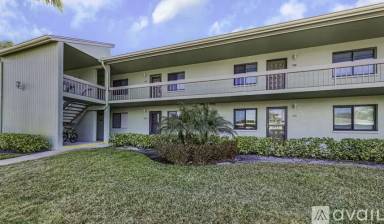 Main picture of 122 Caryl Way