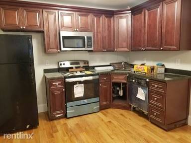 Main picture of 21 Cherry St