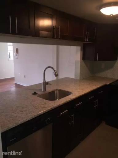 Main picture of 1806 Green St